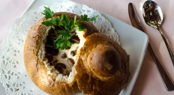 Gdzie zjeść w Łebie? Najlepsze restauracje, które musisz poznać