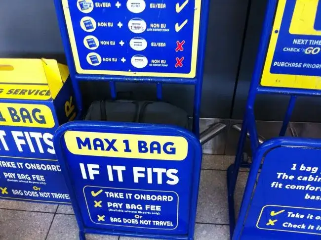 Zdjęcie Jak nadać bagaż rejestrowany Ryanair i uniknąć dodatkowych opłat